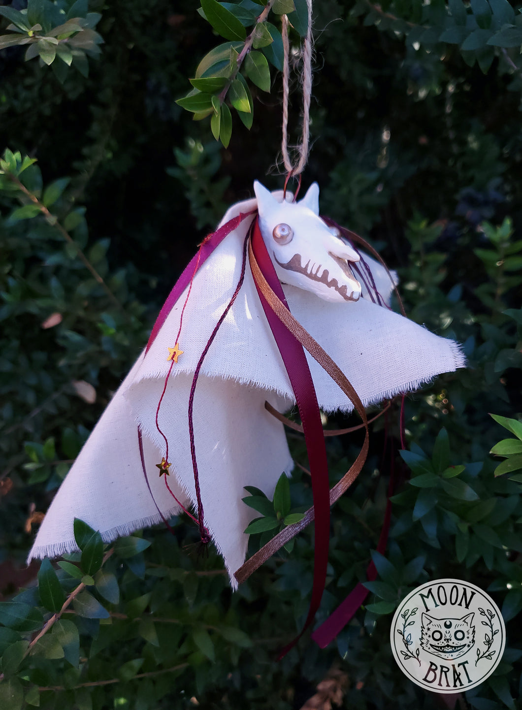 Mari Lwyd Ornament - Mulled Wine