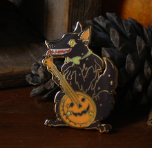 Load image into Gallery viewer, SECONDS Halloween Wolf Enamel Pin
